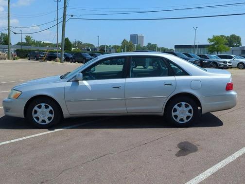2004 Toyota Avalon XL