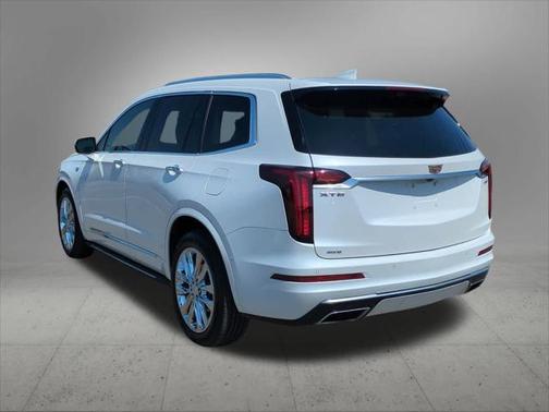 2022 Cadillac XT6 Premium Luxury AWD