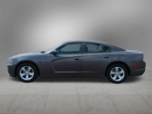 Granite Crystal Clearcoat Metallic 2014 Dodge Charger SE