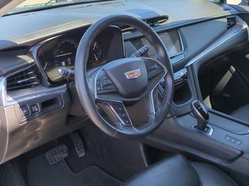 2018 Cadillac XT5 Premium Luxury