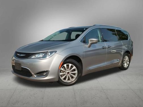 2018 Chrysler Pacifica Touring-L