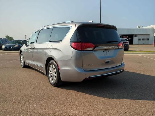 2018 Chrysler Pacifica Touring-L