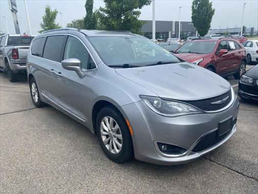 2018 Chrysler Pacifica Touring-L