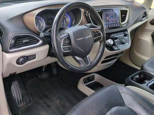 2018 Chrysler Pacifica Touring-L
