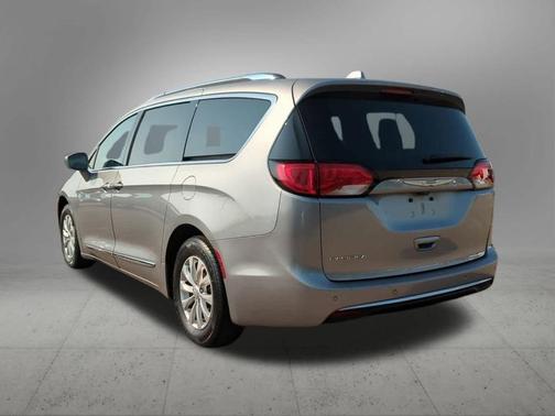 2018 Chrysler Pacifica Touring-L