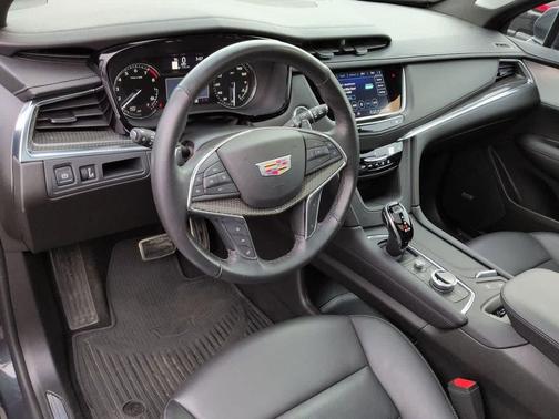 2023 Cadillac XT5 Sport