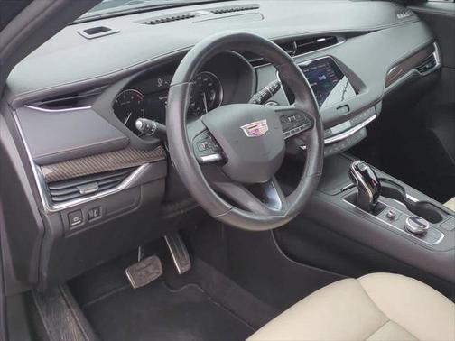 2022 Cadillac XT4 Sport