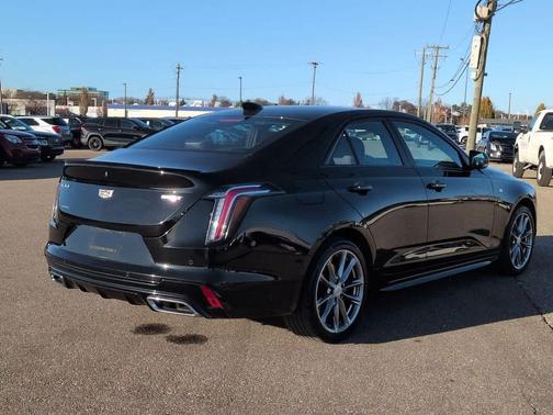 2023 Cadillac CT4 Sport