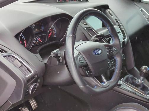 2017 Ford Focus RS Base