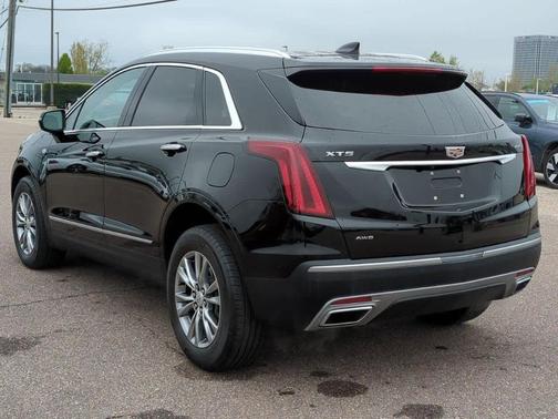 2022 Cadillac XT5 Premium Luxury