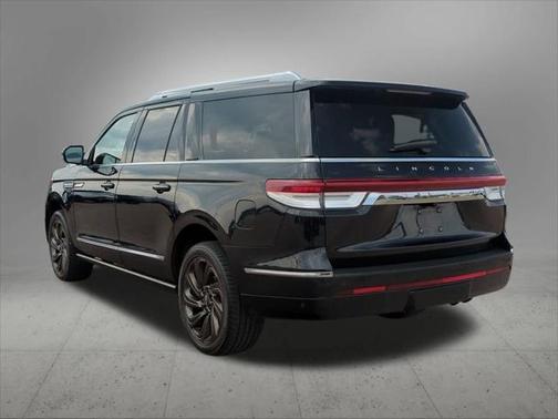 2022 Lincoln Navigator L Reserve
