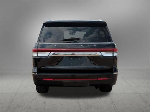 2022 Lincoln Navigator L Reserve