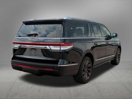 2022 Lincoln Navigator L Reserve