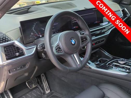2025 BMW X7 M60i