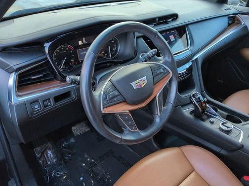 2023 Cadillac XT5 Premium Luxury