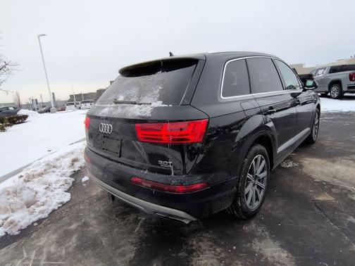 2017 Audi Q7 3.0T Premium Plus