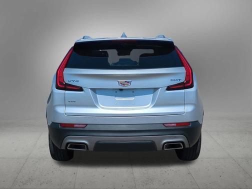 2022 Cadillac XT4 Premium Luxury