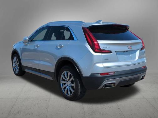 2022 Cadillac XT4 Premium Luxury