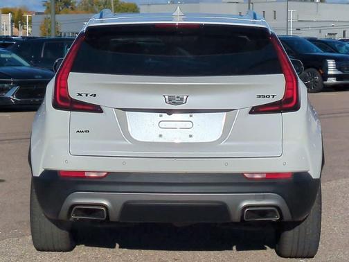 2023 Cadillac XT4 Premium Luxury