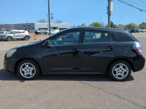 2009 Pontiac Vibe Base