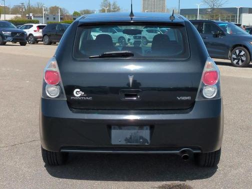 2009 Pontiac Vibe Base
