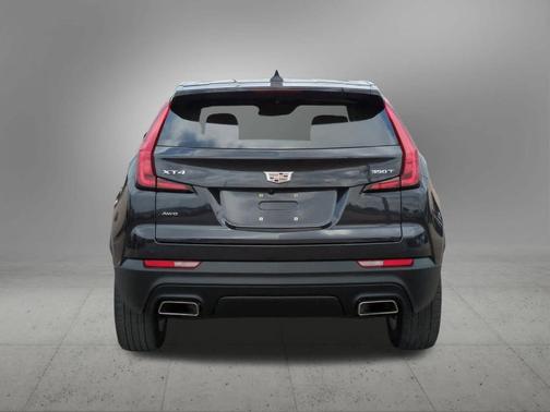 2022 Cadillac XT4 Luxury