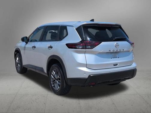 Brilliant Silver Metallic 2024 Nissan Rogue S