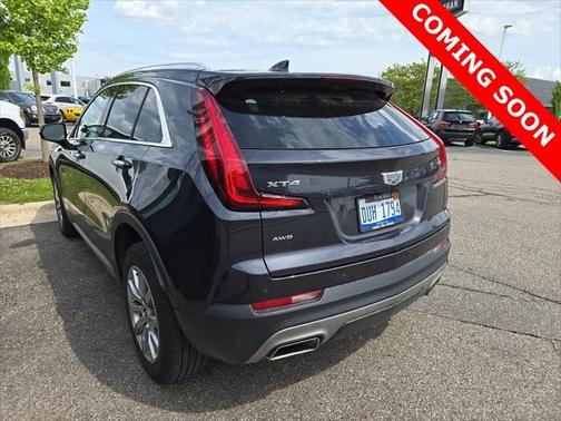 2022 Cadillac XT4 Premium Luxury