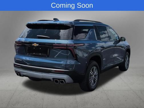 Lakeshore Blue Metallic 2024 Chevrolet Traverse LT