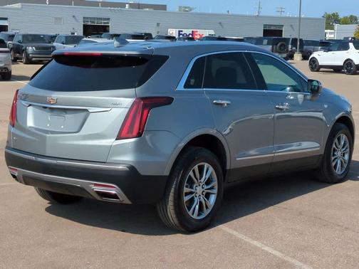 2023 Cadillac XT5 Premium Luxury