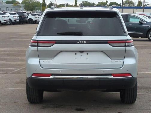 2023 Jeep Grand Cherokee Laredo