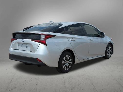 2021 Toyota Prius LE