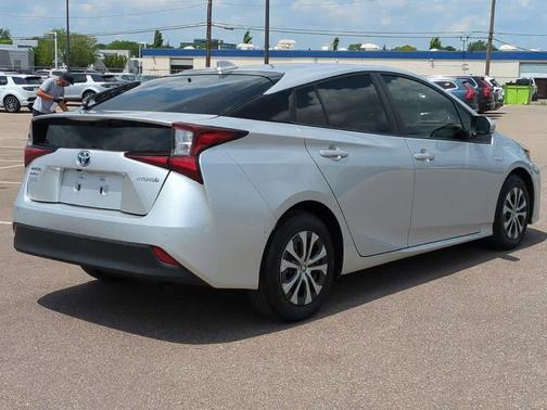 2021 Toyota Prius LE
