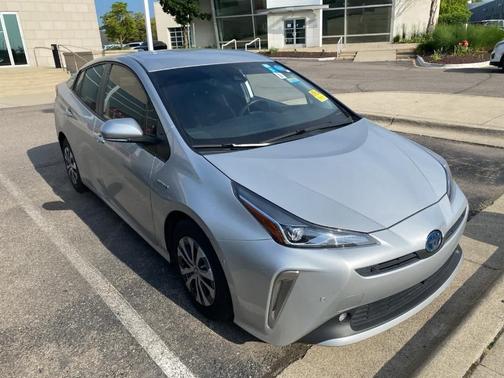 2021 Toyota Prius LE