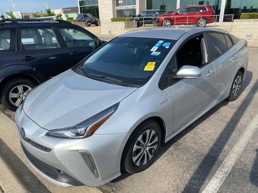 2021 Toyota Prius LE