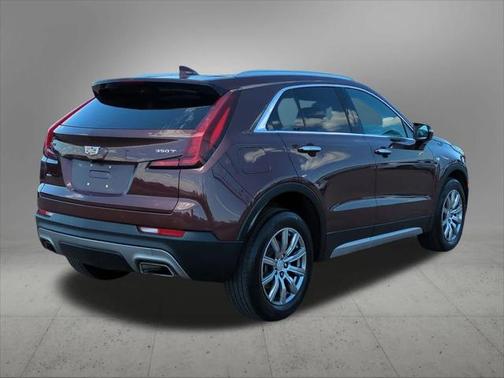 2022 Cadillac XT4 Premium Luxury