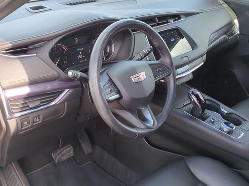 2023 Cadillac XT4 Luxury