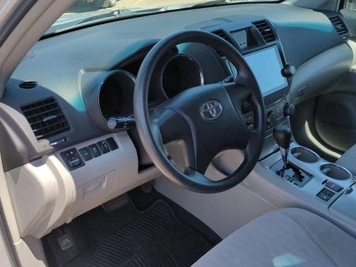 2011 Toyota Highlander Base