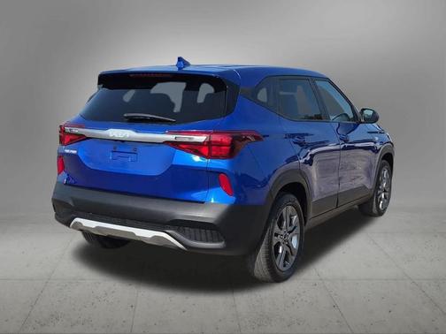 Neptune Blue 2022 Kia Seltos LX