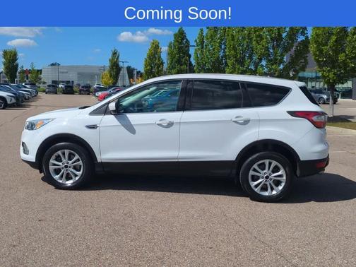 Oxford White 2017 Ford Escape SE
