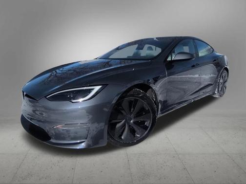 2022 Tesla Model S Plaid