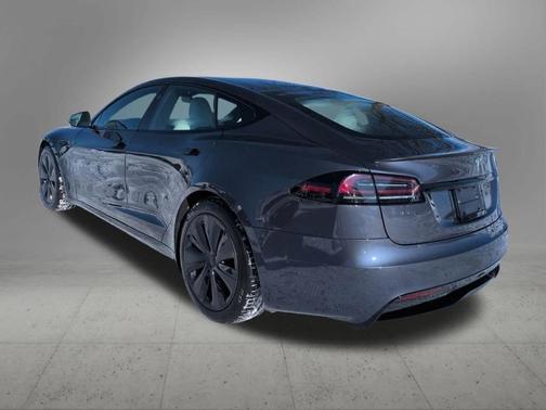 2022 Tesla Model S Plaid