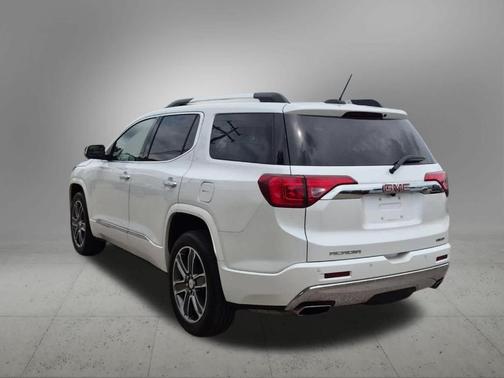 White Frost Tri-Coat 2019 GMC Acadia Denali