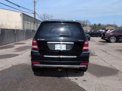 2011 Mercedes-Benz GL-Class GL 550 4MATIC
