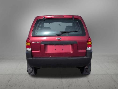 2004 Ford Escape XLS
