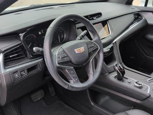 Crystal White Tri-Coat 2023 Cadillac XT5 Premium Luxury