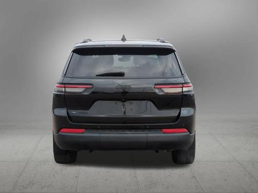 2021 Jeep Grand Cherokee L Laredo