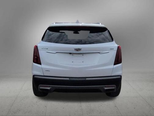 Crystal White Tri-Coat 2024 Cadillac XT5 Premium Luxury