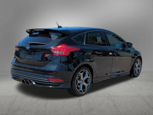 2017 Ford Focus ST Base