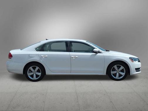 2012 Volkswagen Passat 2.5 SE
